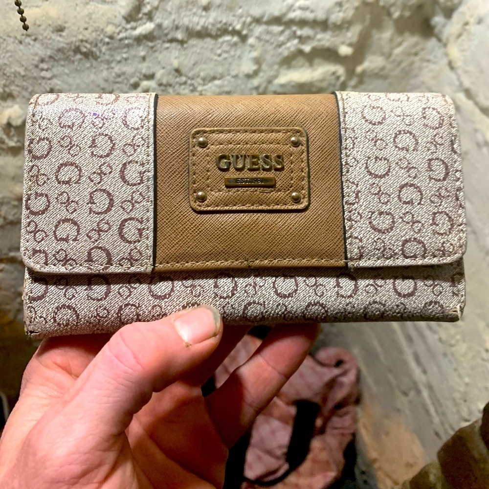 Guess Women’s Wallet